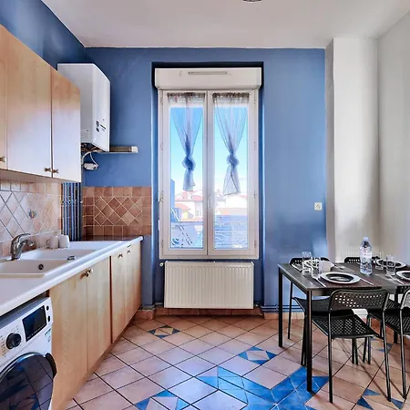 Le Classic Chic - 20min De Lyon, Balcon Ensoleille Apartman Saint-Fons
