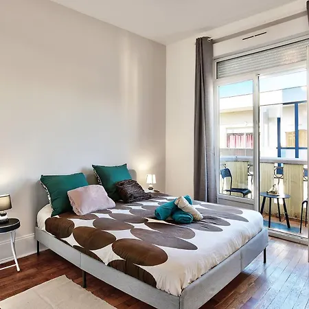 Le Classic Chic - 20min De Lyon, Balcon Ensoleille Apartman Saint-Fons